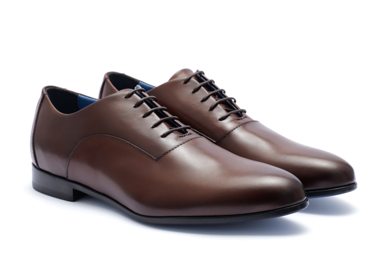 The Daniele by Nunzio Orsini — angled pair view, vamp-seam Oxford in top grain Italian leather